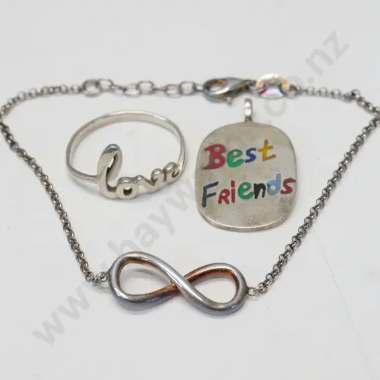 silver bracelet, silver pendant 'Best Friends' & silver ring with LOVE all stamped 925