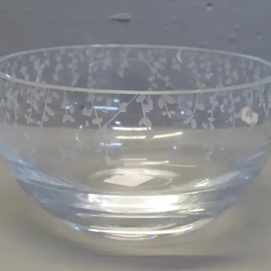 etched pattern crystal bowl - Kate Spade New York on base H-110 D-200