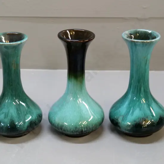 3 small Blue Mountain pottery vases H-150