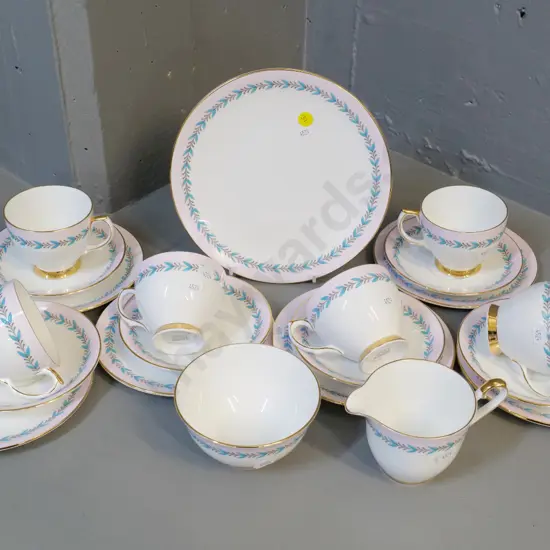 Windsor 'Laurel' pattern 21-piece tea set