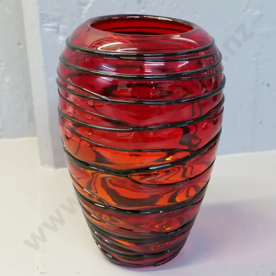red and black spiral pattern art glass vase H-280