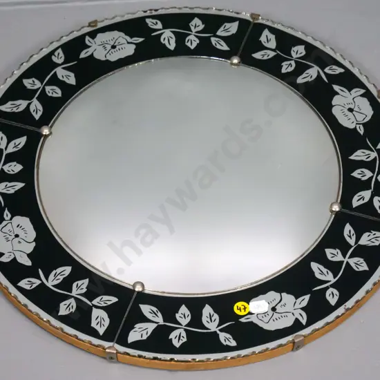 circular scalloped edge convex wall mirror Diam-430