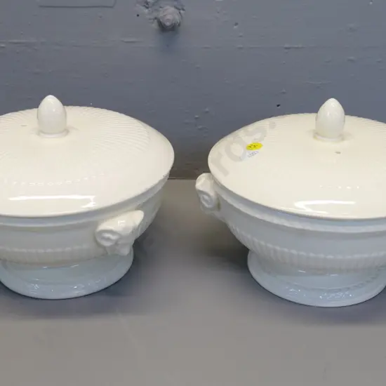 pair of Wedgwood Etruria covered vegetable dishes with ram's head handles H-160 W-240