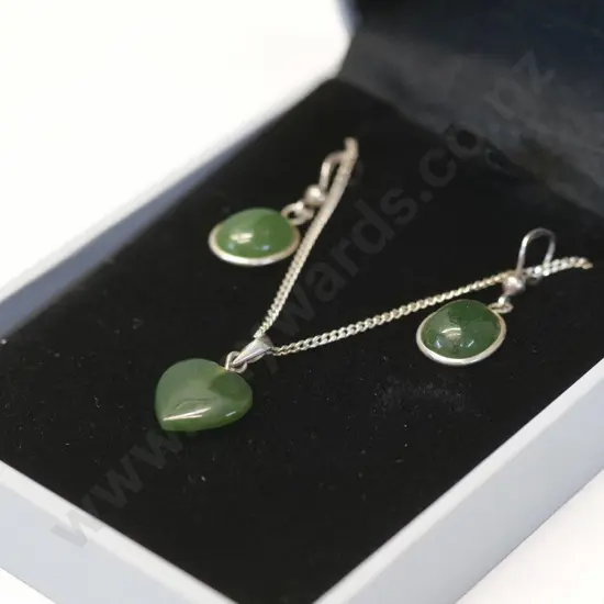 greenstone heart necklace chain stamped 925 & pair of greenstone earrings