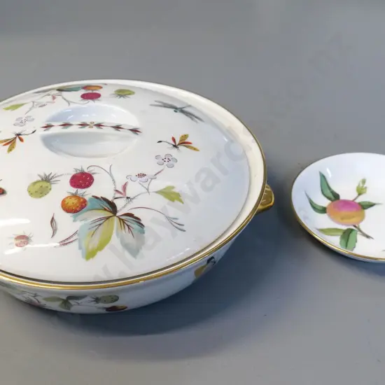 Royal Worcester china - strawberry motif flame-proof casserole D-210 and small 'Arden' pin dish