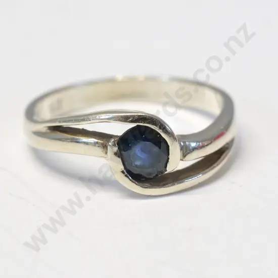 9ct sapphire ring stamped