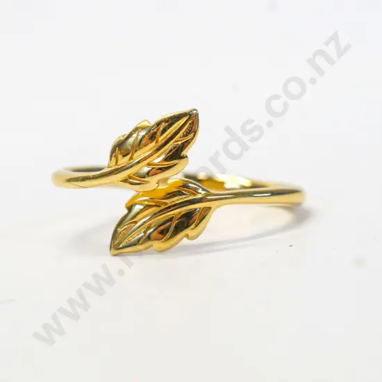 gold leaf ring stamped 925
