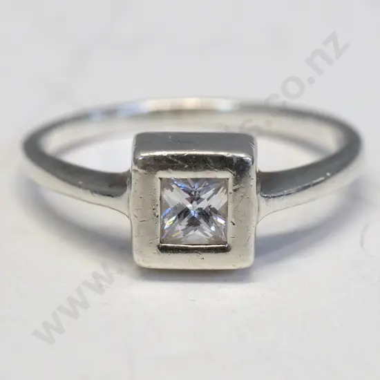 silver cz ring stamped 925