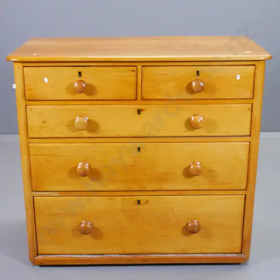 vintage kauri 5-drawer chest, key escutcheons but no key, some marks to top H-940 W-1040 D-550