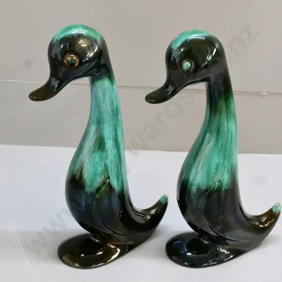pair of Blue Mountain pottery ducks H-290
