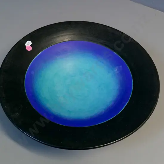 Danny Moorwood studio pottery shallow bowl - blue centre, black band - H-80 Diameter 340