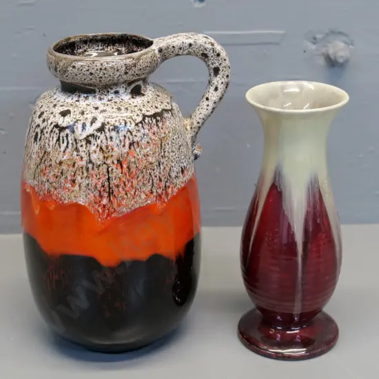 1 German pottery vase, 1 Blue Mountain Apollo vas - larger has handle, H260 W180