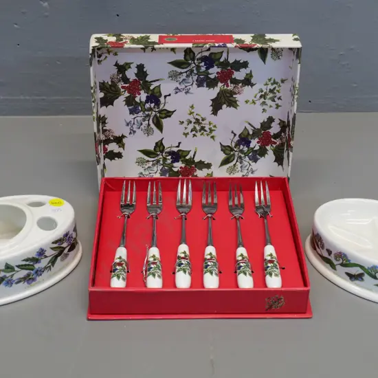 Portmeirion Botanic Gardens bathroom soap dish and toothbrush holder, and a boxed holly & ivy pastry fork set