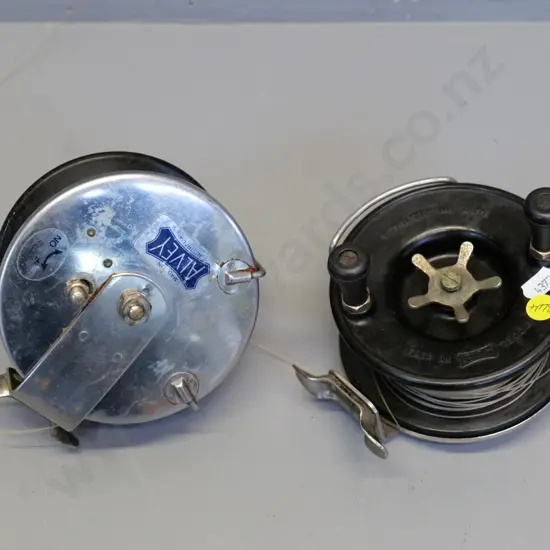 2 Alvey metal and bakelite model 456A fishing reels - D-120