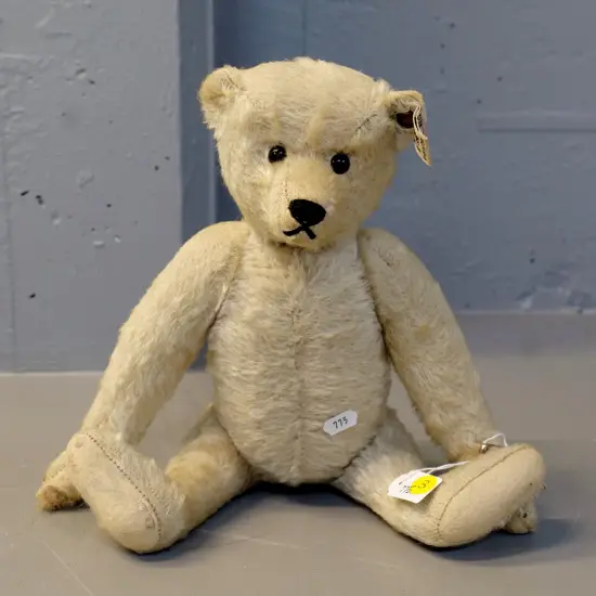 small Steiff Teddy bear - some wear, needs a clean L310