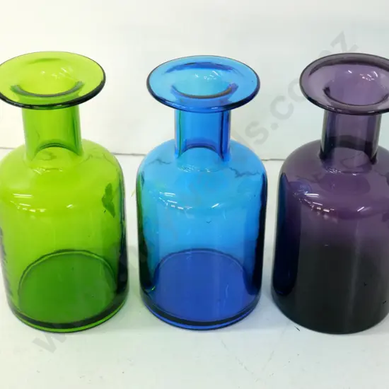 3 various colour matching shape bottle vases H-150