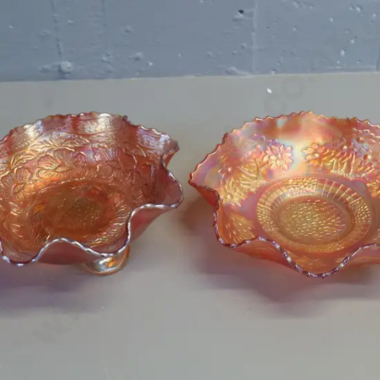 2 marigold carnival glass bowls with fluted rims - one with 3 feet, larger is D-220