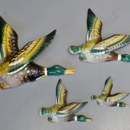 4 wall ducks, may not be from same set, no maker's marks - 2nd largest w/obvious repair to wing. Large is L-230