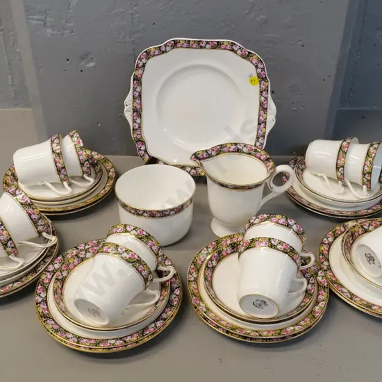 Grafton Pompadour pattern 39-piece tea set - some wear to gilt
