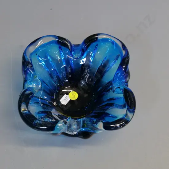heavy blue art glass bowl H-80 D-150