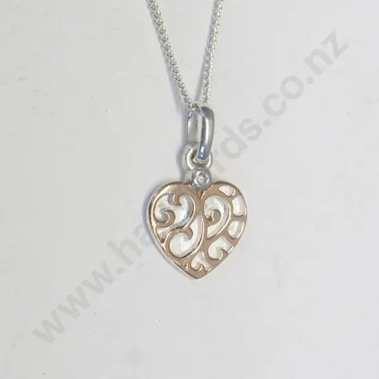 silver heart shaped necklace stamped 925