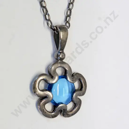 slver necklace with clear blue stone chain stamped 925