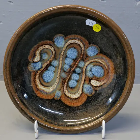 small studio pottery dish with BH or CH mark - Diameter 210