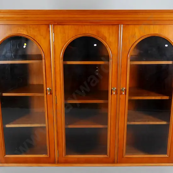 mahogany display bookcase cabinet with 3 arched glazed doors, adjustable shelves H-1320 W-1730 D-370