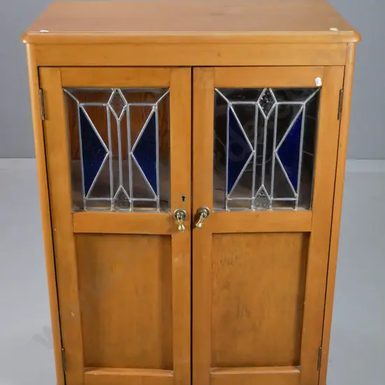 deco rimu 2-door cupboard with leadlight panels, brass drop handles - crack to one glass piece H930 W680 D390 no key