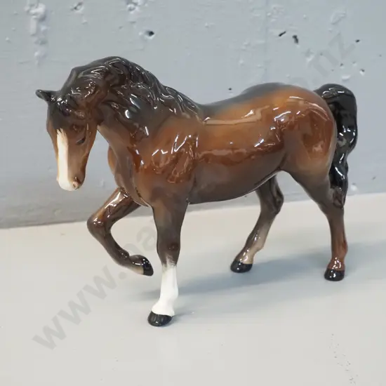 Beswick horse figurine H-160 L-220