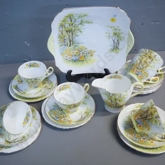 20-piece Shelley daffodil pattern tea set - no sugar bowl