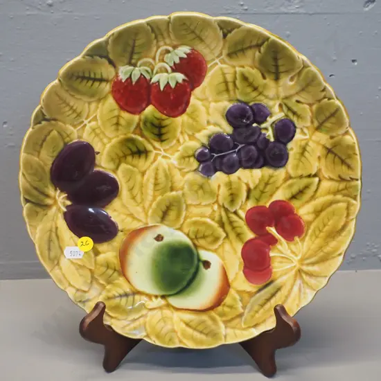 large Sarreguemines fruit plate D-300