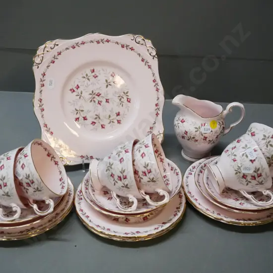 Tuscan 'Charmaine' rose pattern 20-piece tea set - no sugar bowl
