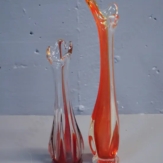 2 coloured art glass vases - taller is H-300