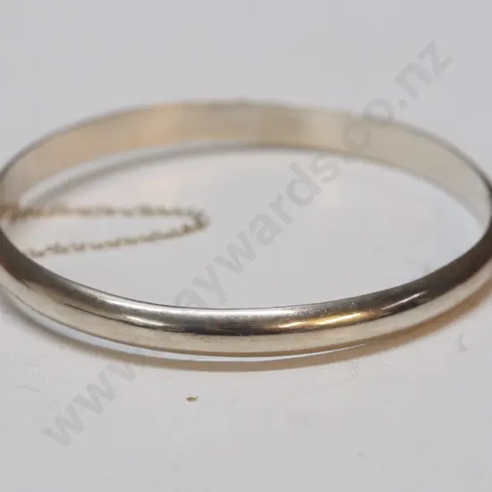 silver bangle with safety chain stamped 925