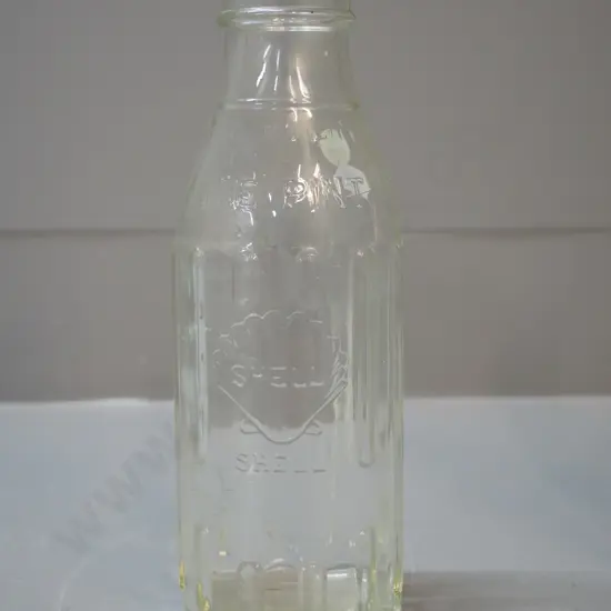 vintage Shell oil pint bottle H-230