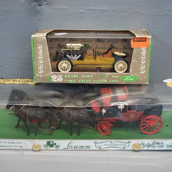 2 Brumm model vintage vehicles in original packaging: 4-horse carriage and Lake Sinclair 1904 racer