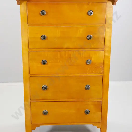 contemporary 5-drawer kauri chest with brass ring handles H1360 W950 D500