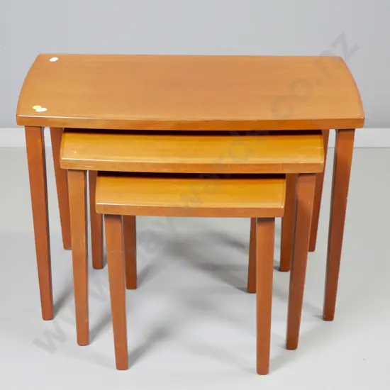 mid-century mahogany set of 3 nesting tables - largest is H420 W600 D300