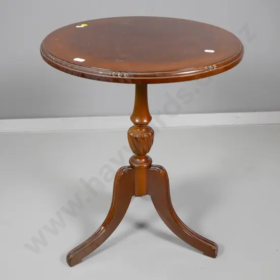 reproduction mahogany wine table w/ tripod base, some fading on top H520 D400