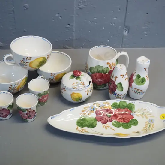 assorted Simpson's Bellefiore Chanticleer tableware including lidded sugar, egg cups, salt & pepper etc.
