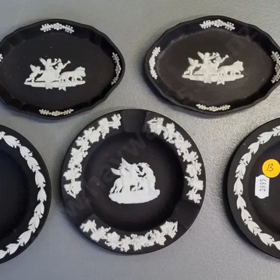 Wedgwood jasperware - 5 black and white pin dishes including Benjamin Franklin