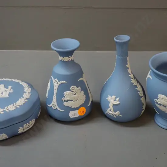 Wedgwood jasperware - blue & white - lidded trinket and 3 vases - tallest is H-140