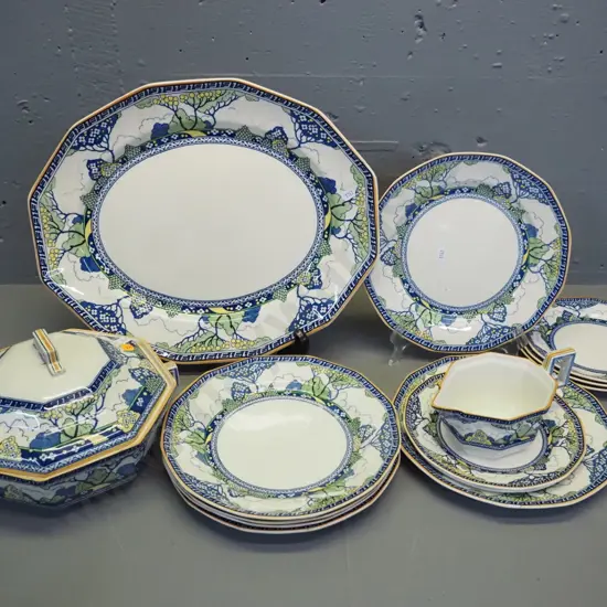 Royal Doulton 'Merriweather' tableware - 6 dinner plates, 5 sides, jug, ashett, vegetable etc. - some crazing in vege