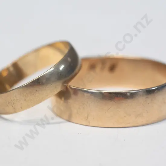 2 9ct gold wedding rings