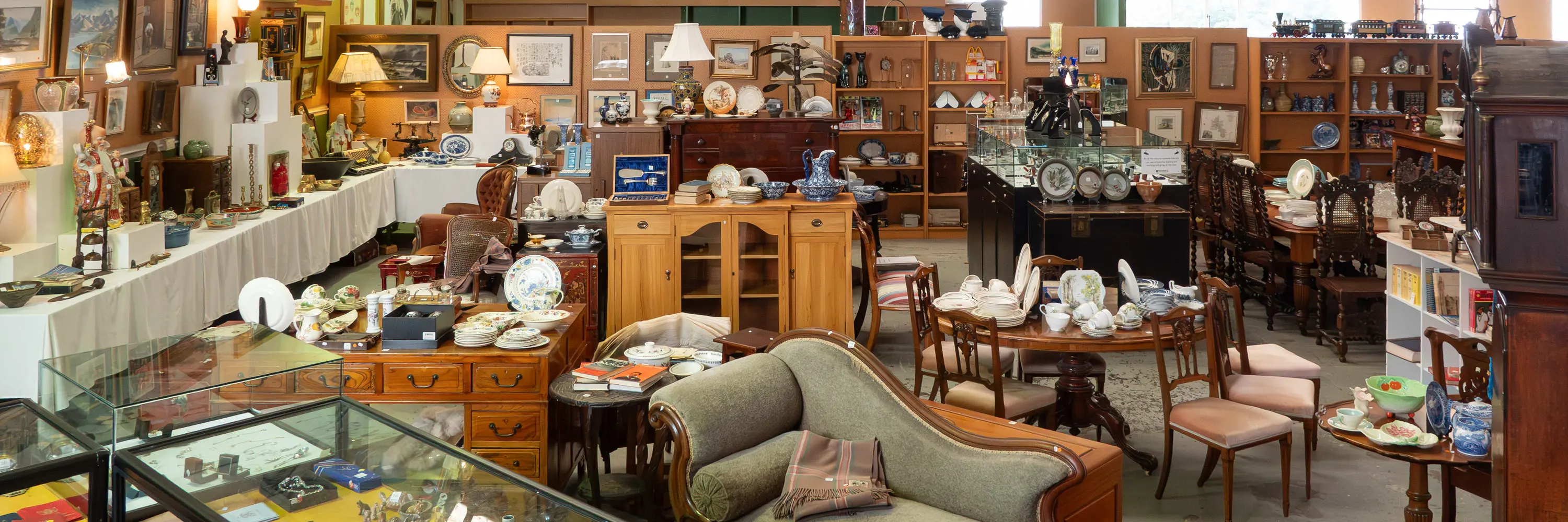 Vintage, Antique & Collectable Online Auction